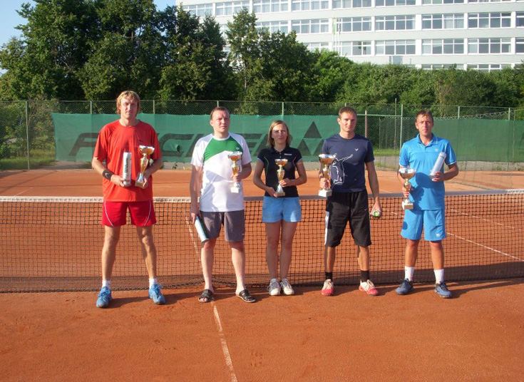Turnyro nugalėtojai ir prizininkai: Rolandas Glasinskas, Giedrius Leišis (II vieta), Violeta Kirilovaitė (III vieta su Simu Norvaišiu), Nerijus Šakalys ir Nerijus Šiukščius (I vieta)